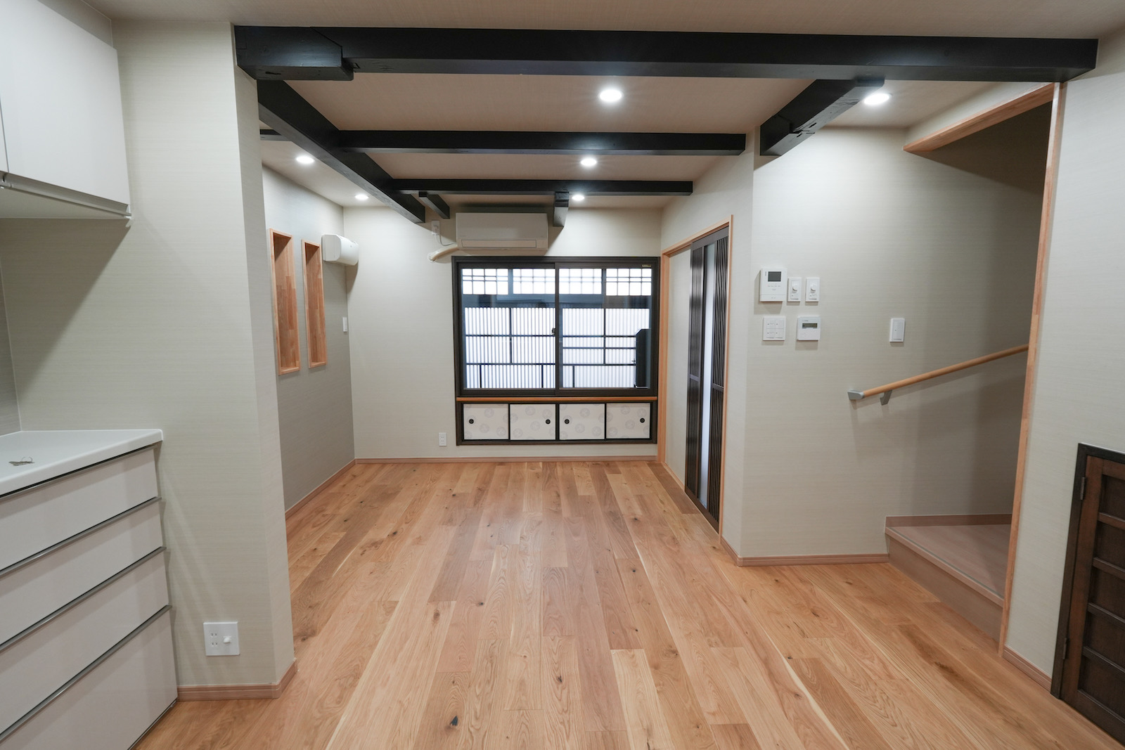 House02 08