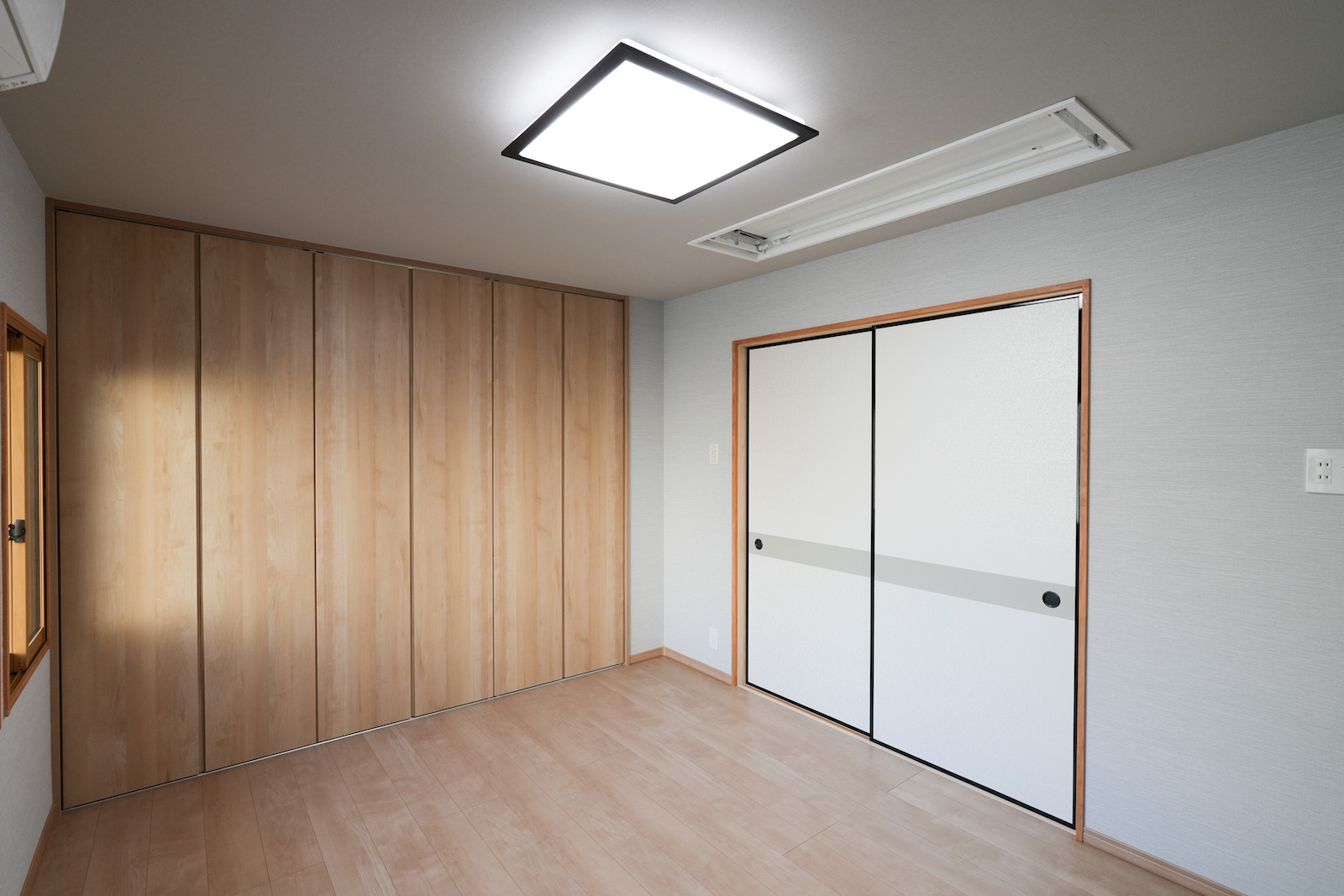 House02 24