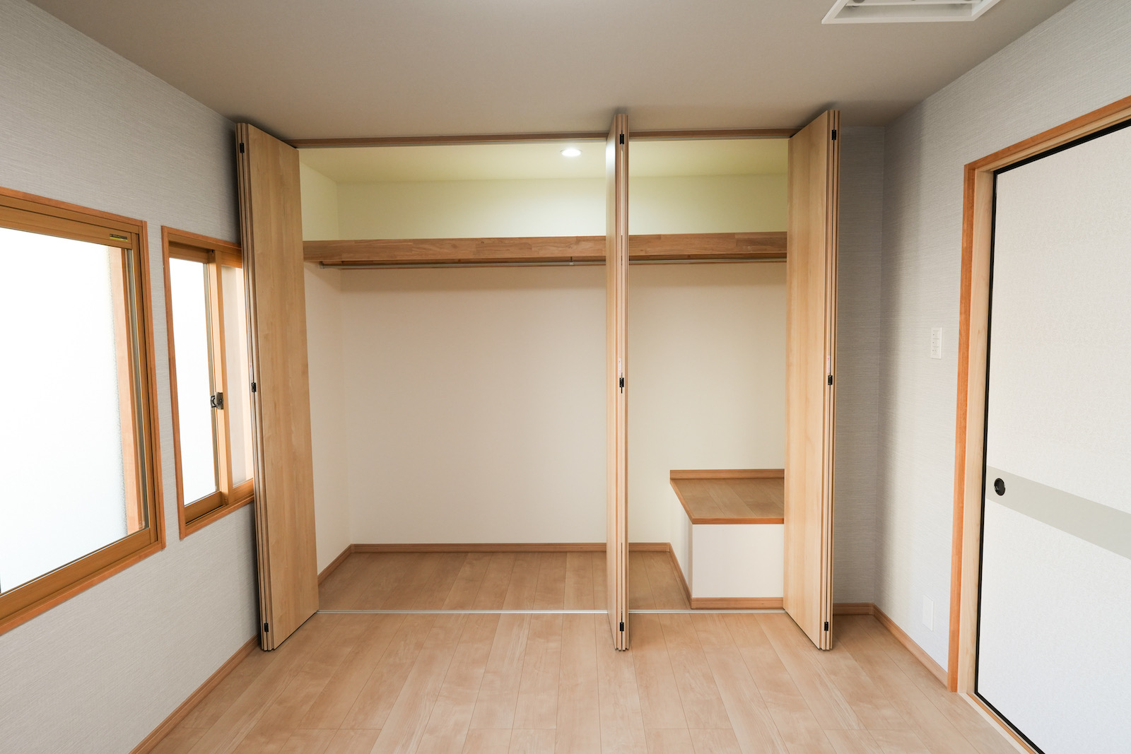 House02 26